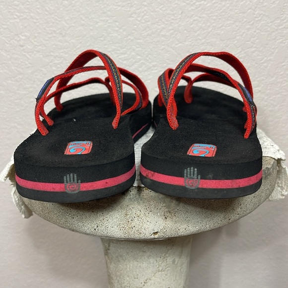 Teva Olowahu Flip Flop Foam Mush Sandals Size 8 Red Black - Picture 3 of 7